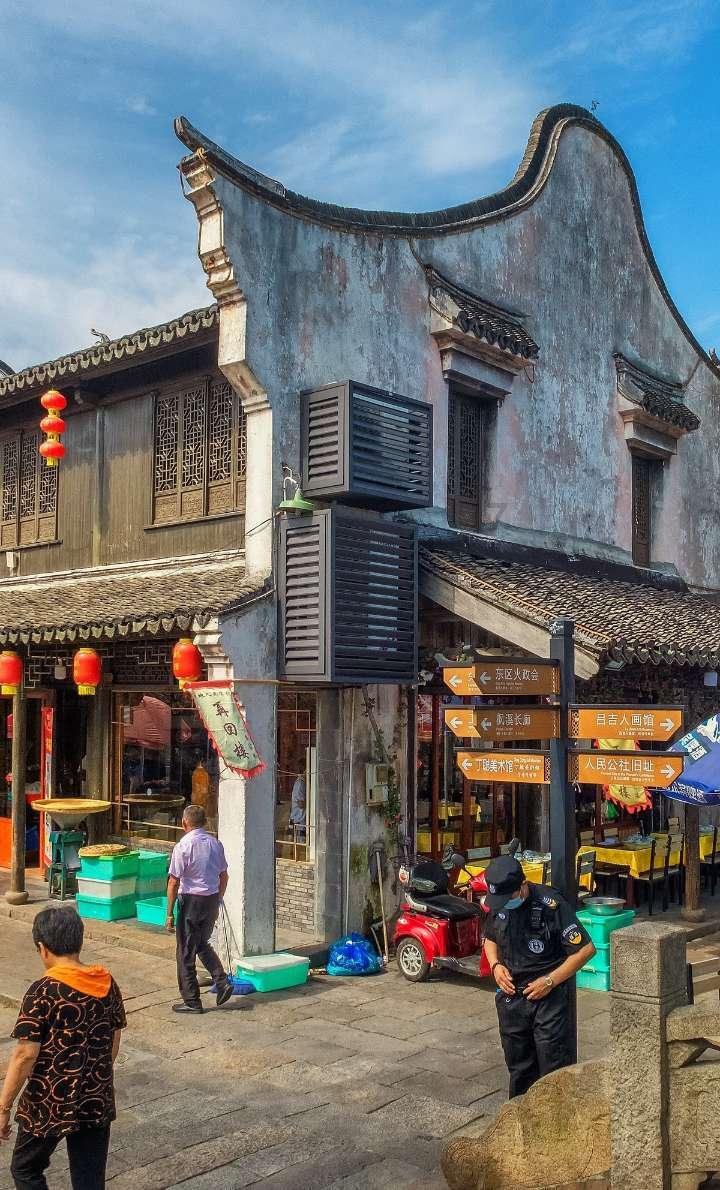 试衣间里的那点事,设计师姑娘逛快品牌都怎么买?——高效问答平台